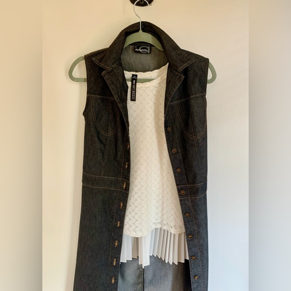 Dynamite Dress Buttins all the way down - Picture 2 of 8